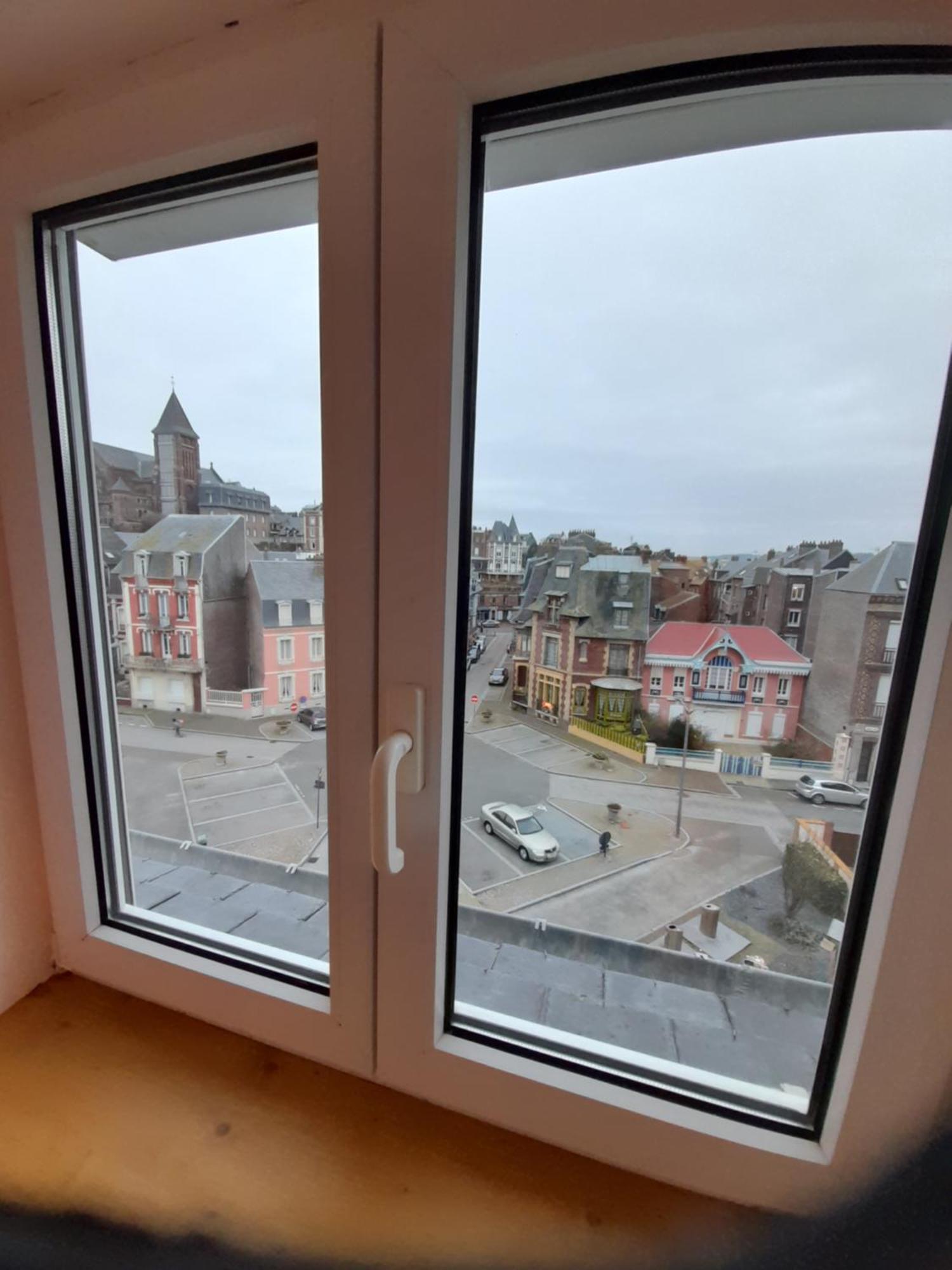 "Le Juguili" 46M2 En Front De Mer - 4 Personnes - Animaux Ok - Entierement Renove - Haut De Gamme - Wifi Mers-les-Bains Exterior foto